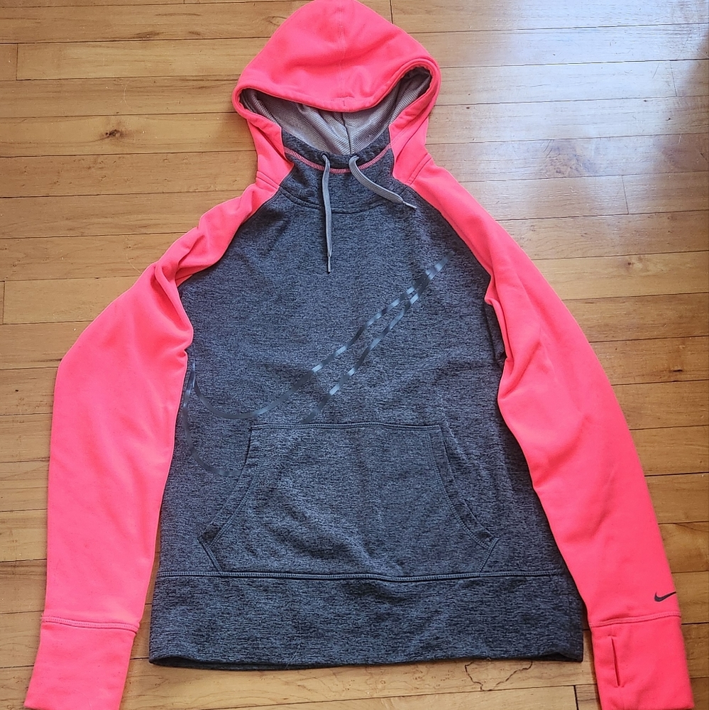 Woman's Nike Therma-fit hooded sweatshirt